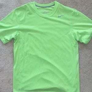 Nike dri fit short sleeve shirt